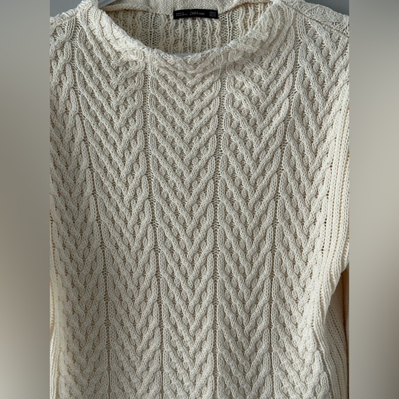 ⭐️Like New⭐️ Zara: Women’s Cable Knit Sweater- Size Medium - Picture 5 of 9